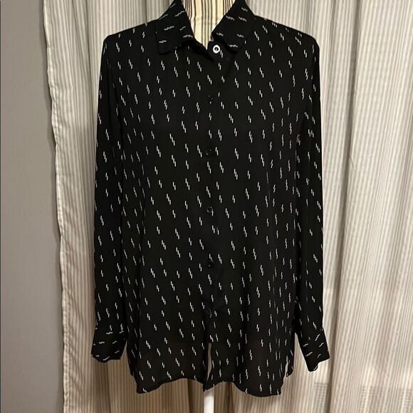 Chelsea & Theodore Black Button-Up Shirt with White Pattern - Picture 1 of 7